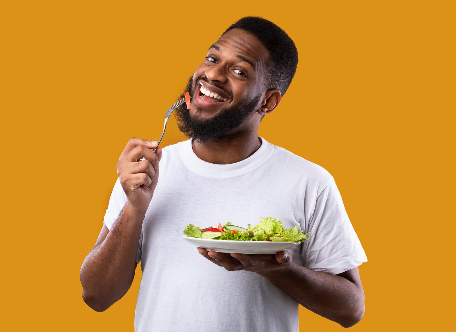 meal replacement shakes - Guy Eating Salad